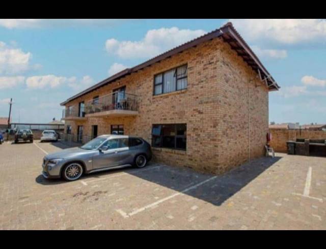 BUSINESS FOR SALE IN LENASIA SOUTH